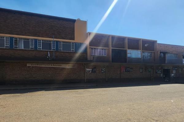 Commercial property in CW 3 for sale!!

Total of 3700m&#178;!
Fully licensed business with all SARS certificates. 
Staff and all ...