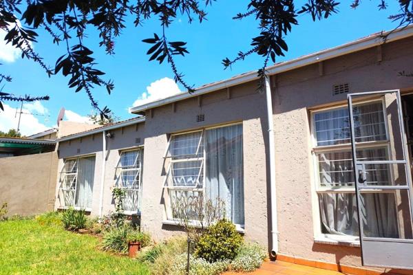 Entrance hall, lounge, dining room leading to patio overlooking the garden
Kitchen with space for appliances
3 bedrooms and 2 ...