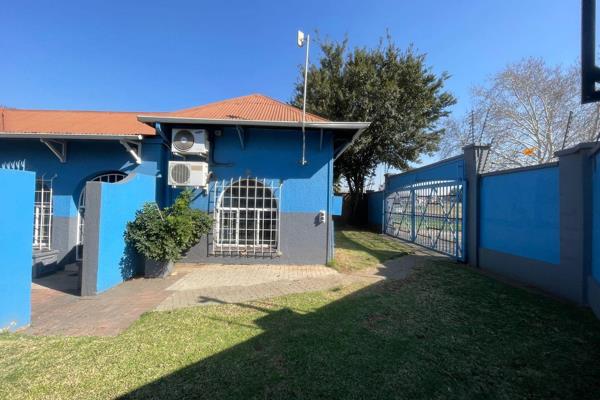 Located at the corner of Melton Close and Paul Smit Road in Ravenswood, Boksburg, this ...