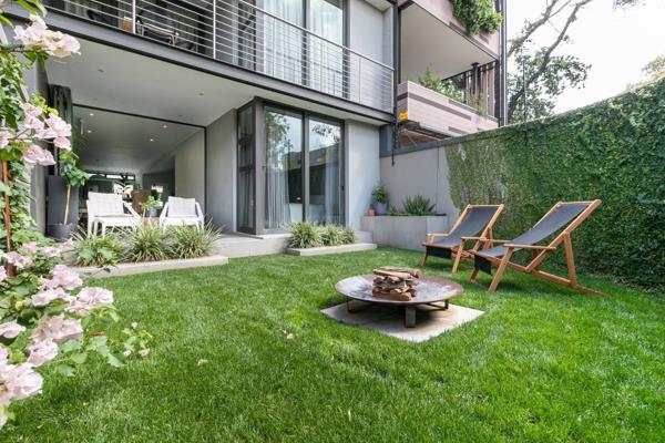 Modern Elegance in a Prime Location

Step into this stylish, open-plan home where contemporary design meets comfort. The spacious ...