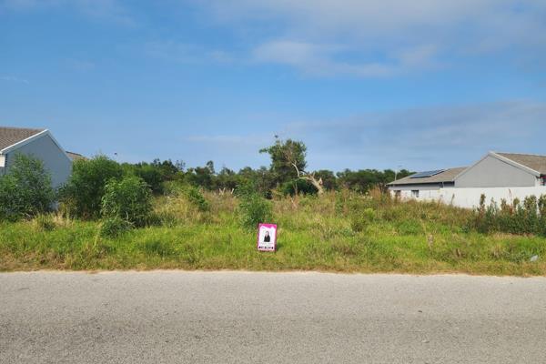 Large, undeveloped plot (865 sqm).

Recently cleared for redevelopment with approved ...