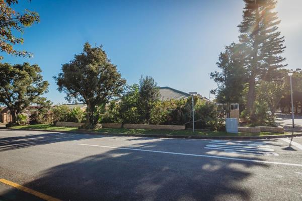 Conveniently situated in George’s southern suburb, close to York High School and York Street Boulevard.  This unique property provides ...