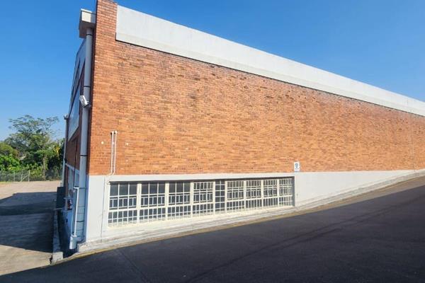 A blank canvass! This open plan factory/warehouse space is available to rent now.

The following features are available in this ...