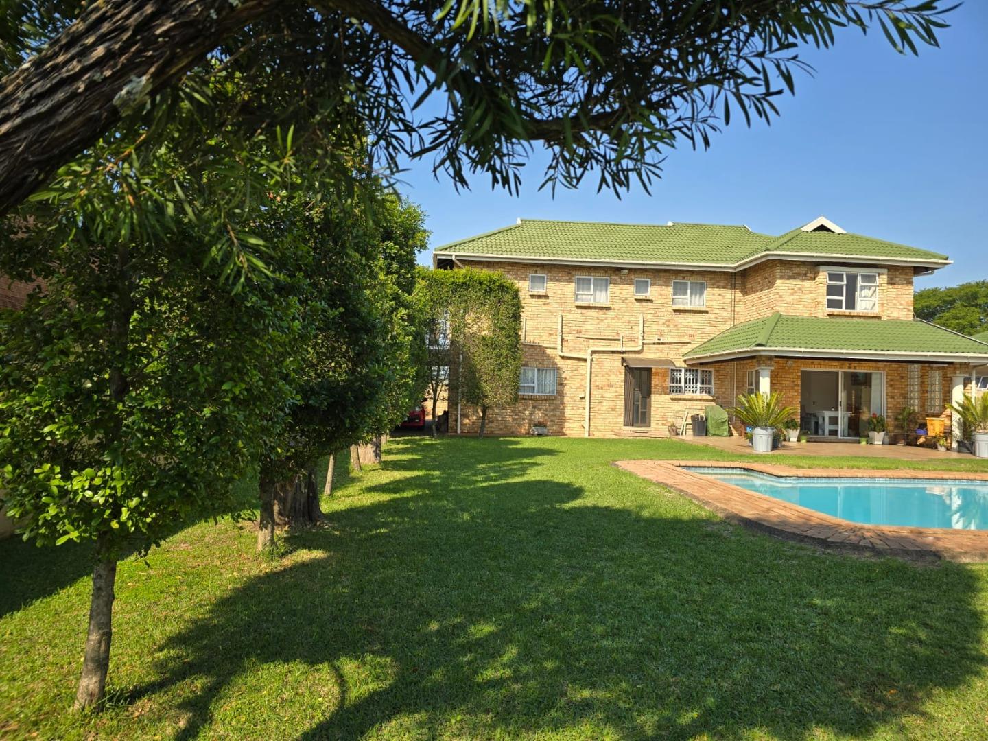 4 Bedroom House for sale in Somerset Park P24114445617