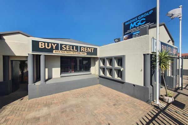 BUSINESS PROPERTY FOR SALE IN BOKSBURG SOUTH

Situated in the heart of the Boksburg South district (Leeuwpoort Street), this extremely ...