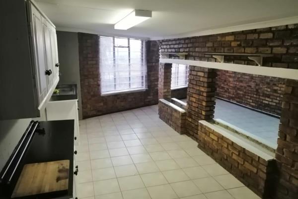 Ridgeway, 1-bedroom, 1-bathroom Cottage for rent.
Open plan kitchen and lounge.1-bedroom, 1 bathroom.
Rent: R 4,800.
Deposit: R ...