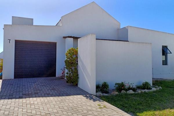 Situated in Britannia Beach Estate, in tranquil Britannia Bay this 3 bedroom offers open ...