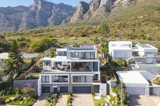 6 Bedroom House for sale in Camps Bay