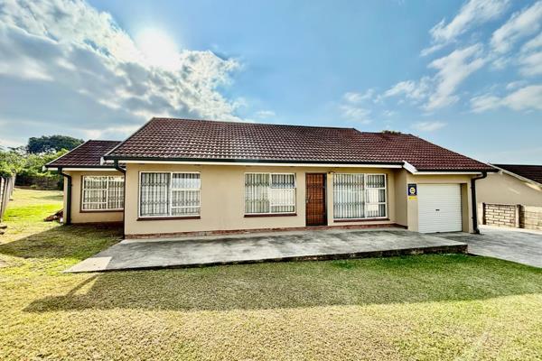 This immaculate home has been transformed by the current owner. 

It features a fully tiled open-plan lounge and dining room. A ...