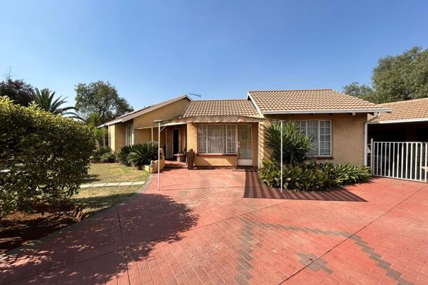 This stunning three-bedroom home in Leondale offers:
a perfect blend of modern amenities and making it an ideal choice for ...