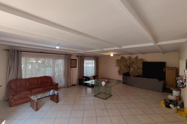 Ideal 6 Bedroom, 3 Bathroom Home Near University of Johannesburg Kingsway Campus

Location: Westdene, Johannesburg

Proximity: ...