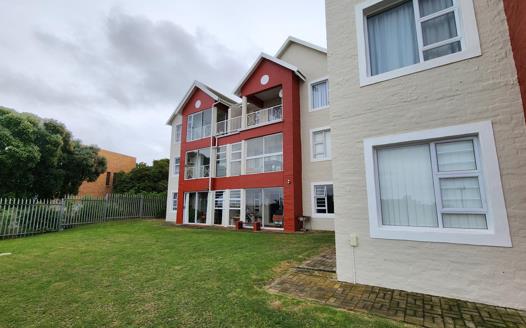 3 Bedroom Apartment / Flat for sale in Aston Bay