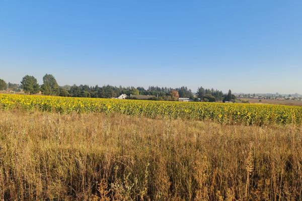 This lovely property offers extremely fertile soil perfect for crop production.

Great ...