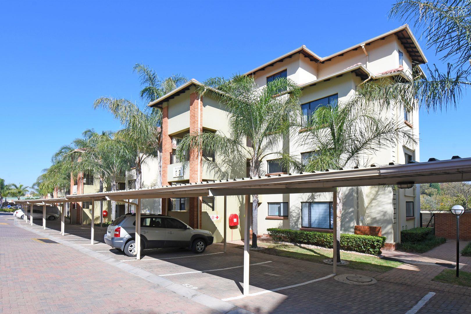 3 Bedroom Apartment / flat for sale in Sunninghill P24114457368