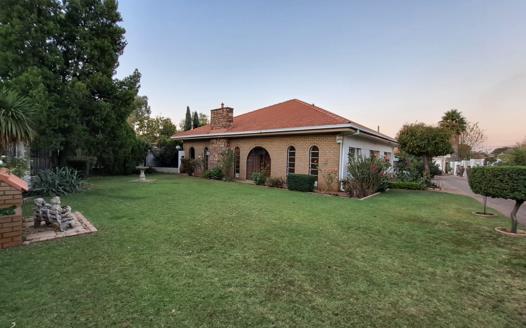 4 Bedroom House for sale in Potchefstroom Central