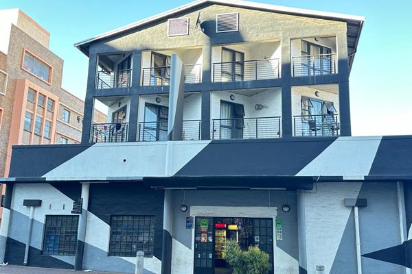 Investment Opportunity: Bachelor Apartment for Sale in the heart of Maboneng

The property is placed in the vibrant pulse of ...