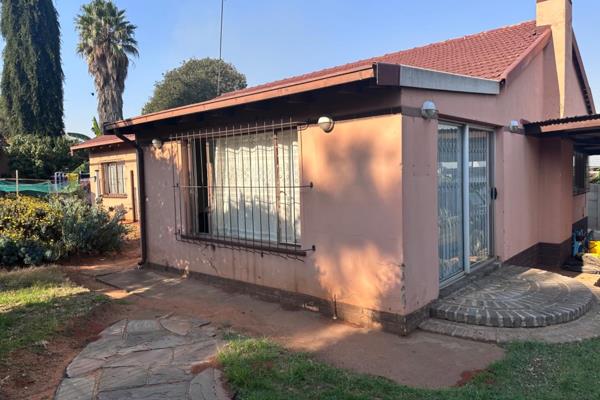 This three bedroom house is well positioned in a  area in Elsburg. It is with walking distance to schools, shopp centres and public ...