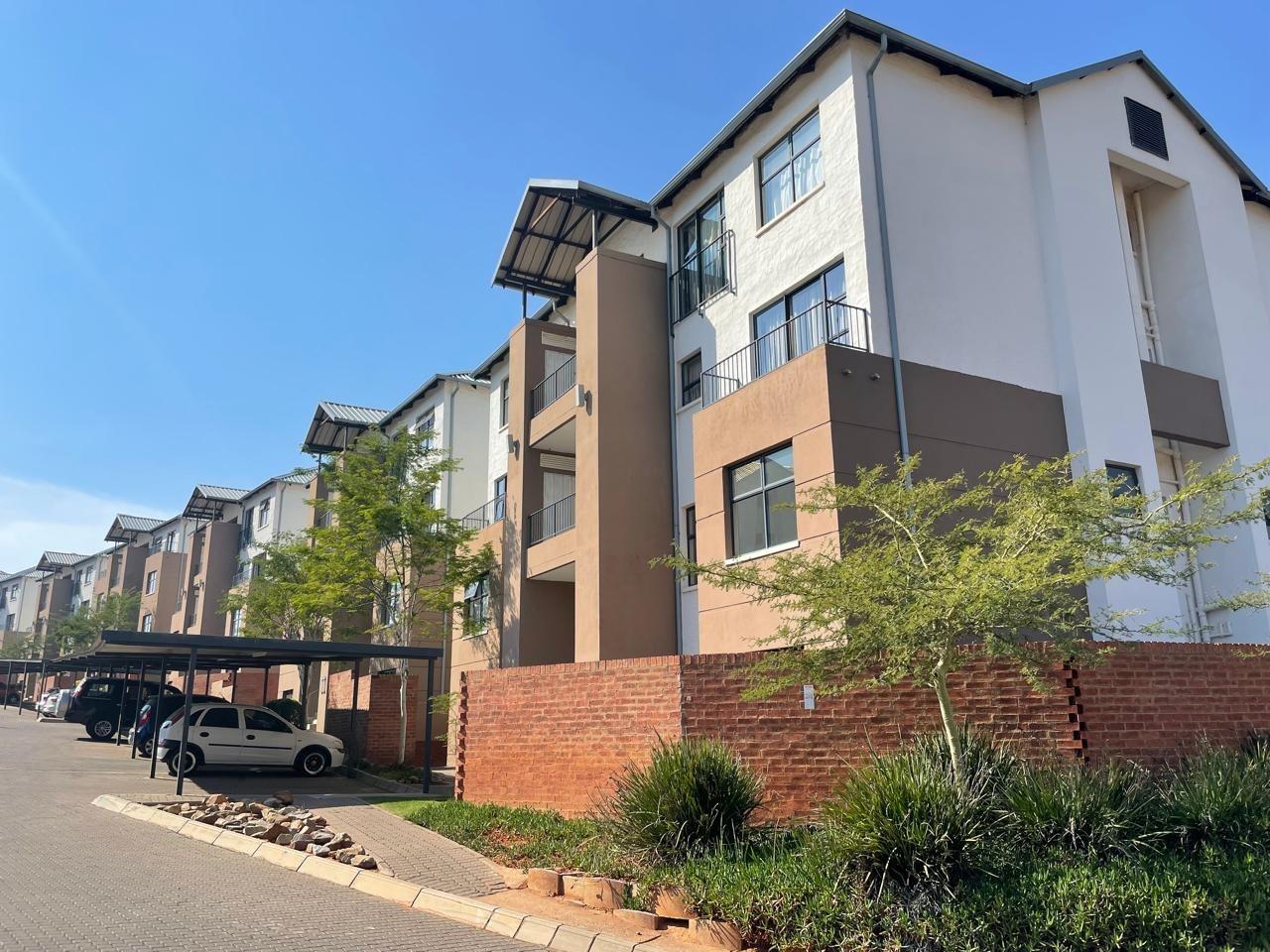 3 Bedroom Apartment / flat for sale in Wilgeheuwel - 112 The Falls, 749 ...