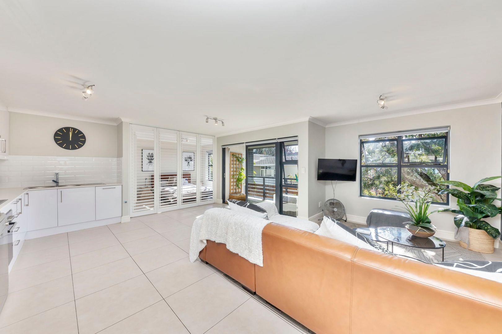 1 Bedroom Apartment / flat for sale in Kenilworth Upper Eighty Two On