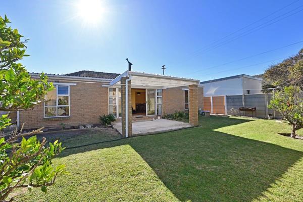 This vibrant, well-loved family home of 47 years has so much to offer. Set on a 560 sqm ...