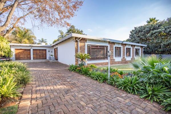 Welcome to this stunning and modern family home situated in the sought after suburb of Wingate Park.

As you enter you are welcomed by ...