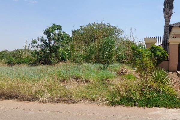 Vacant Land for SALE in Suiderberg!
 
A 1063 square meter vacant land in Lady Selborne, Suiderberg, located against the south slope ...