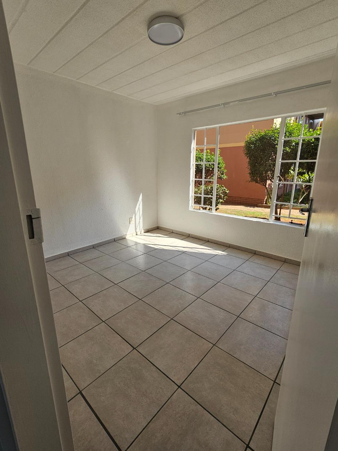 2 Bedroom Apartment / flat to rent in Brentwood Park Meta Road P24