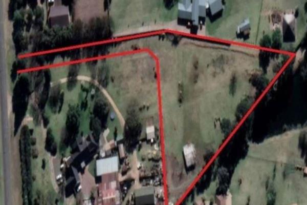 Discover a prime opportunity with this expansive 9025 m&#178; vacant land, ideally zoned for agricultural use. This property is fully ...