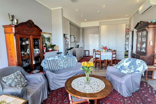 Discover this exceptional 2-bedroom apartment featuring breathtaking panoramic views of the Cape Peninsula. This modern residence ...