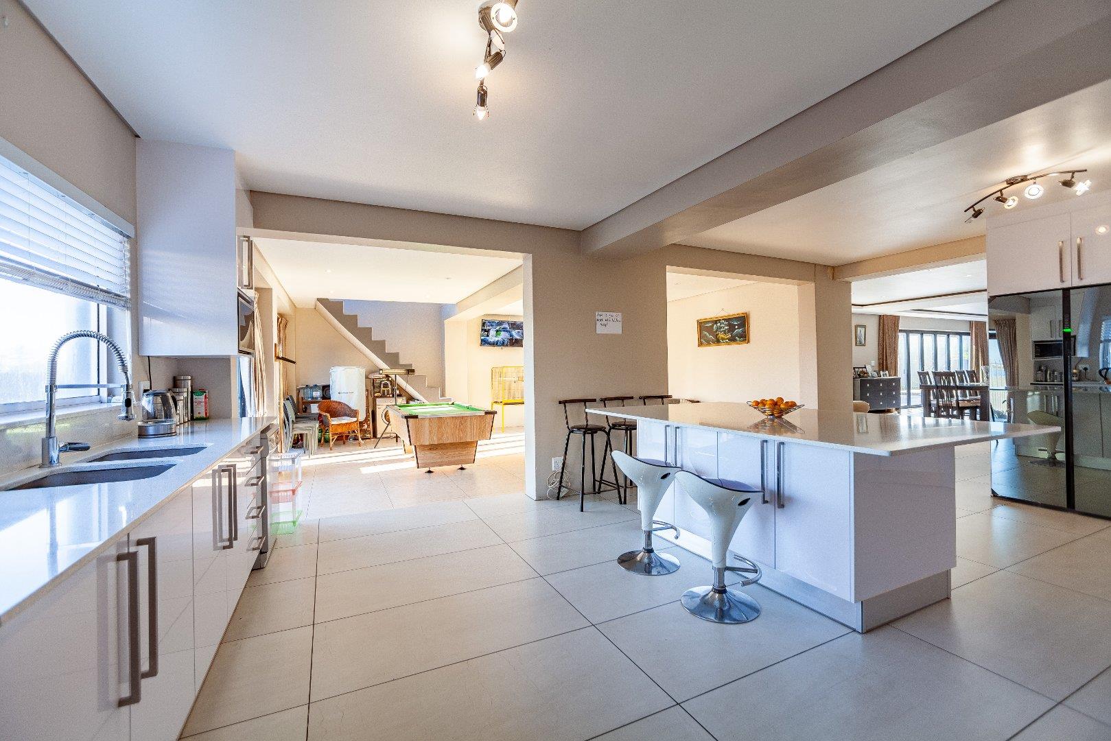 5 Bedroom House for sale in Zeekoevlei 78 Fishermans Walk P24114471126