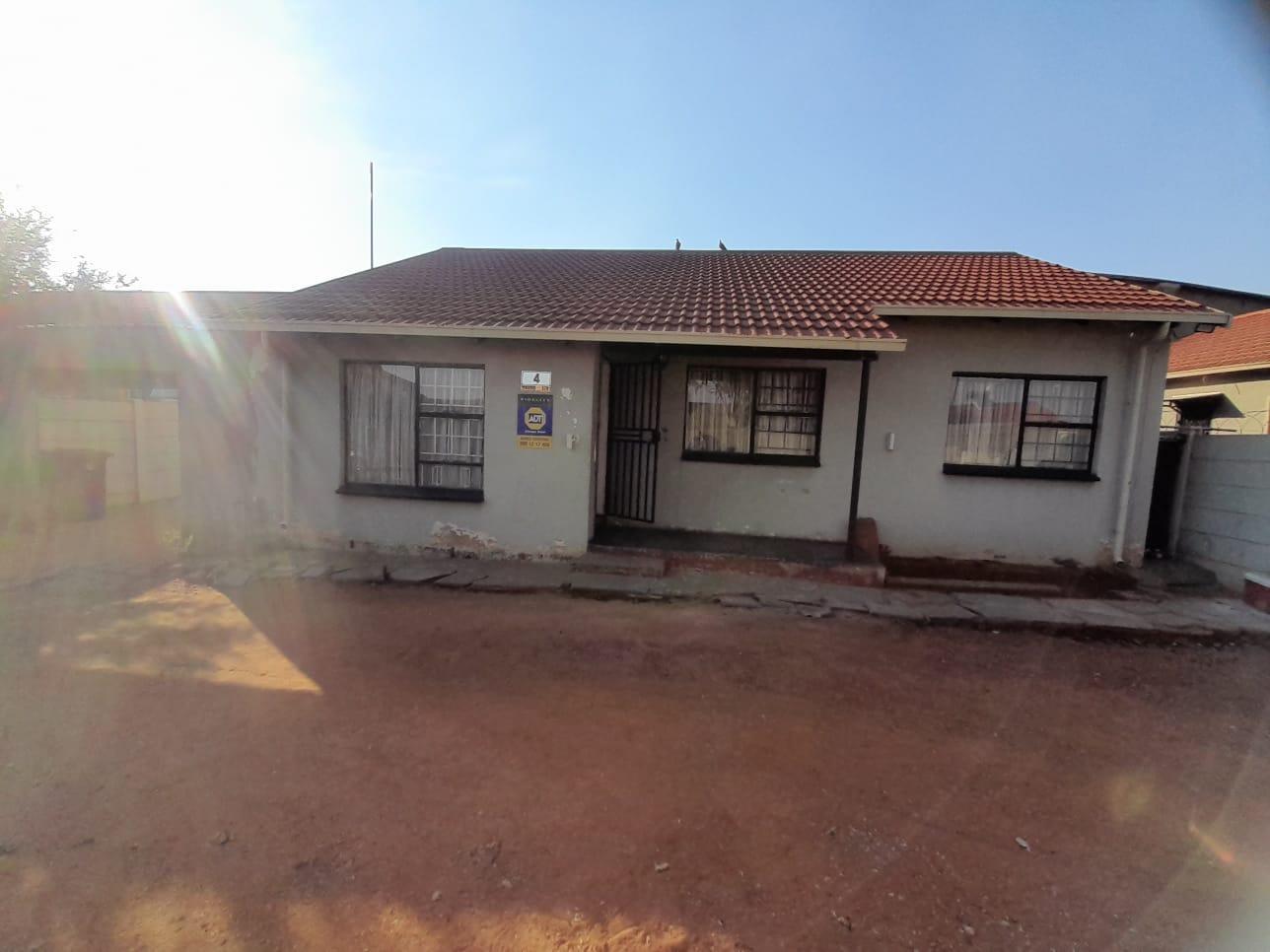 3 Bedroom House for sale in Eldorado Park P24114471319
