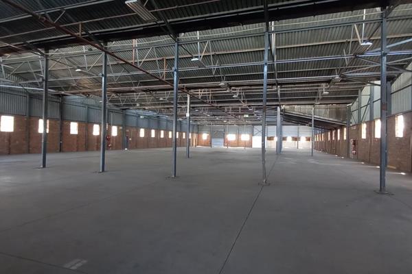 This prime warehouse in Isando, Johannesburg, offers 2,390.34 m2 of warehouse space plus 175 m2 of offices, with easy access to ...