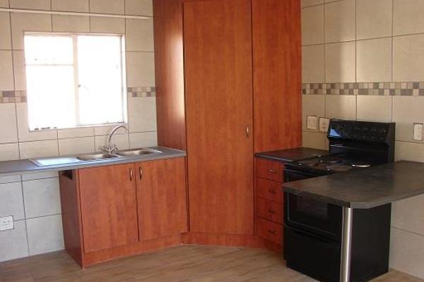 2 bed , 1 bath , first floor unit .Pre-paid electricity .Near Gold Reef City, 1 parking ...