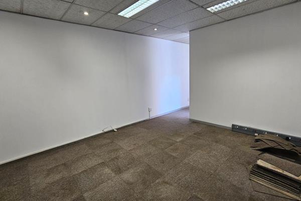 this unit is ideally located in the heart of Bedfordview in a secure office park.
Base on the 1st floor the unit has 5 x separate ...