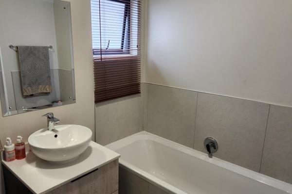 Spacious 3-Bedroom Apartment in Halfway Gardens, Midrand

Discover modern living in ...