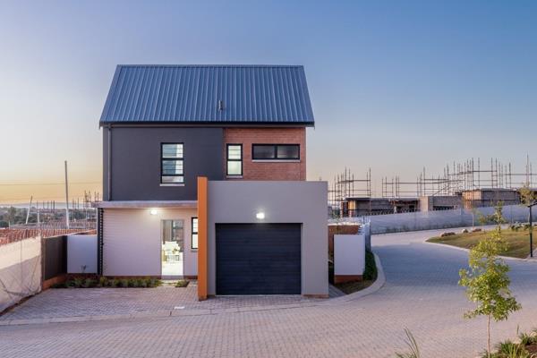 Introducing an exquisite 3-bedroom, 2.5-bathroom duplex with a built-in braai, nestled ...