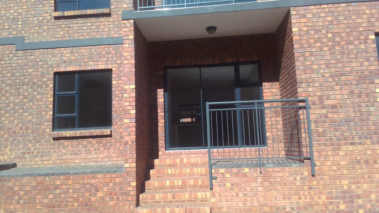 3 Bedroom Apartment / flat for sale in Die Heuwel - P24-114480085