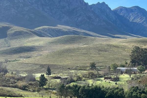 Set in the most magnificent  private Kloof/valley,  3km from Greyton ,  on the Platinum ...