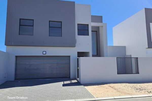 This new double storey home offers 4 large bedrooms with 3 luxurious bathrooms. The ...