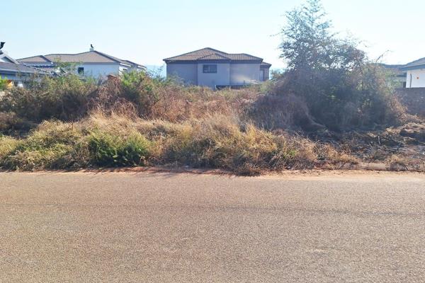 There’s a big vacant land that lies in Mokopane Ext 12 were you can build your dream home. This vacant land is close to the N1 high way ...