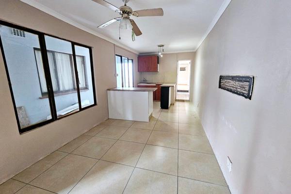 Stepless granny flat available for rental in Asherville.

Spacious living quarters ...