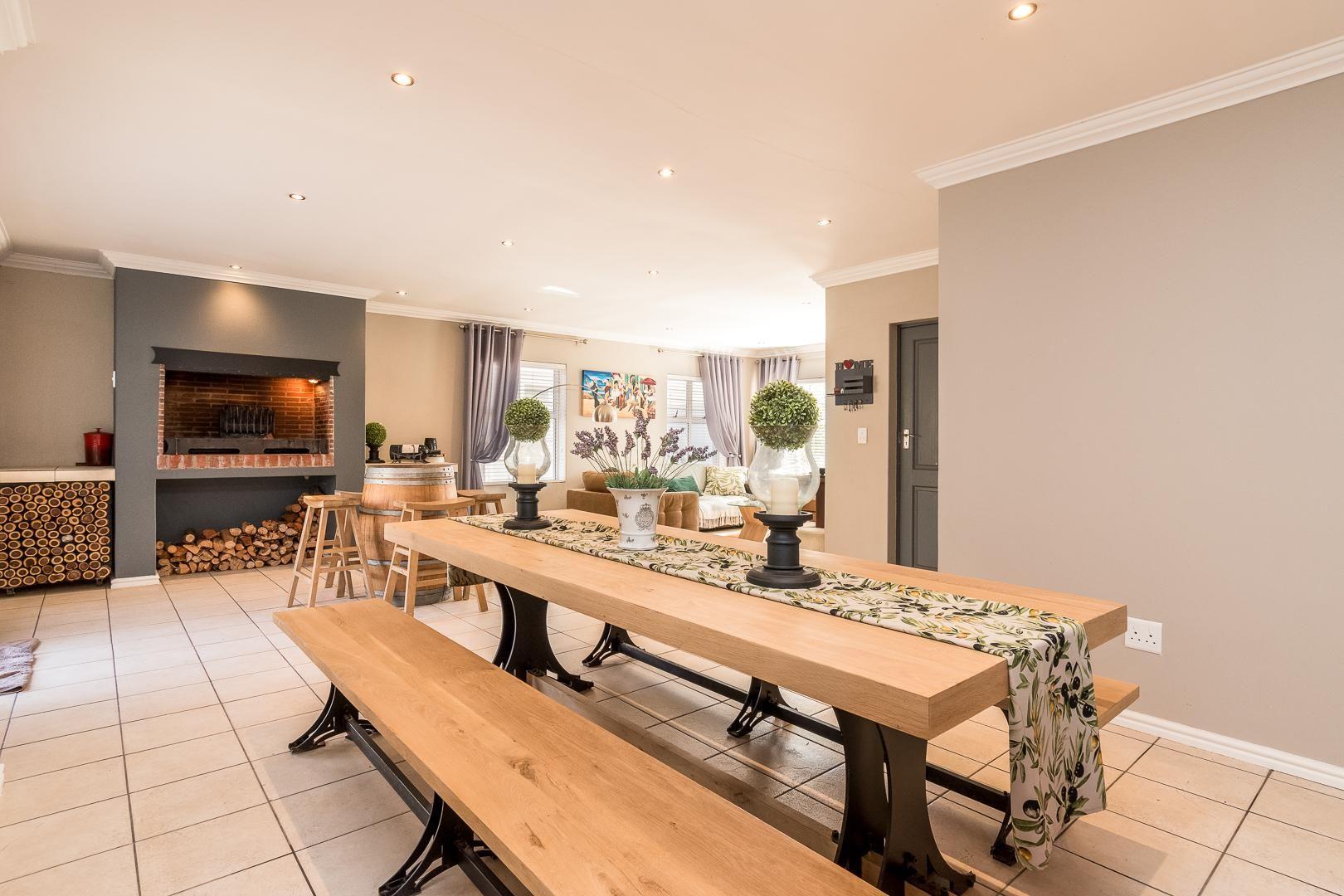 3 Bedroom House for sale in Kleinbron Park P24114484050