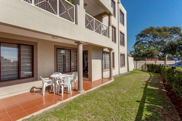 This ground-floor, north-facing unit with living room and dining room has access to the patio and garden, kitchen with space for 2 ...