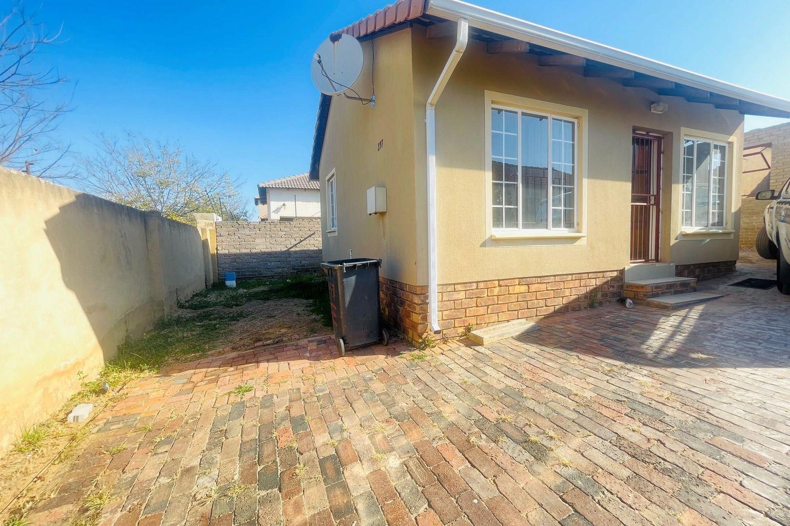 Cosmo City Property Houses to rent in Cosmo City