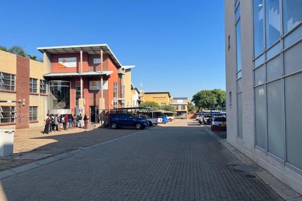 &quot;Prime Commercial Stand in Rhodesdrift Office Park, Hampton Court - Unique Opportunity in Bendor, Polokwane!
Seize the final ...