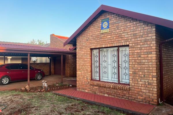 Neat 2 bedroom house available at Lebowakgomo S. Offering a bathroom,  a carport, 1 garage a neat yard.

Available from the ...