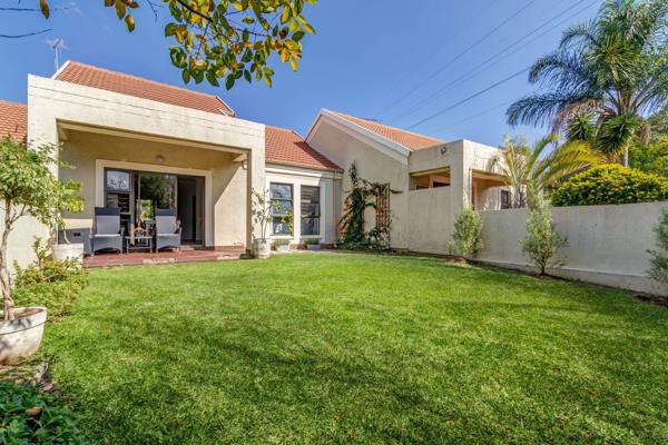 Welcome to your charming cluster home nestled in the heart of Broadacres. Perfectly suited for a professional couple or small family ...