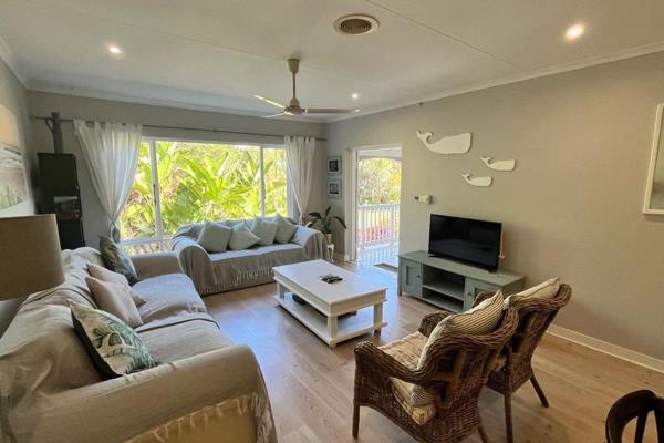 DUAL MANDATE - Recently renovated, large first floor apartment for sale, close to Ballito Beach. 

This spacious unit has 2 bathrooms ...