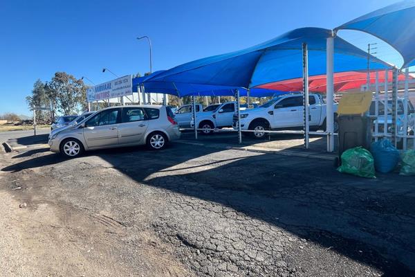 Currently an Independent Motor Dealership on a 991m2 stand. There are 8 carports each measuring 9m x 11m for a total cover of 792m2 ...