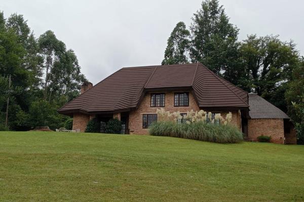 Escape to your own little piece of serenity in the charming town of Sabie. This unique 2 bedroom, 2 bath thatch roof brick home is a ...